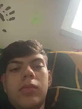 Snapshot of Cos_minn chatting on 11/12/25, 12:05 Cos minn online show from 11/12/25, 12:05