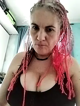 est 82 online show from 09/08/25, 03:33