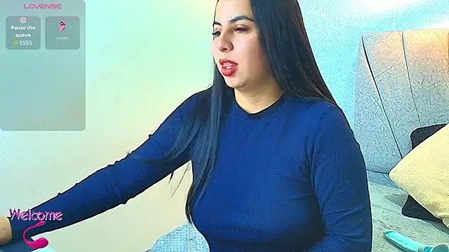 Aly Smith  online show from 10/10/25, 11:31