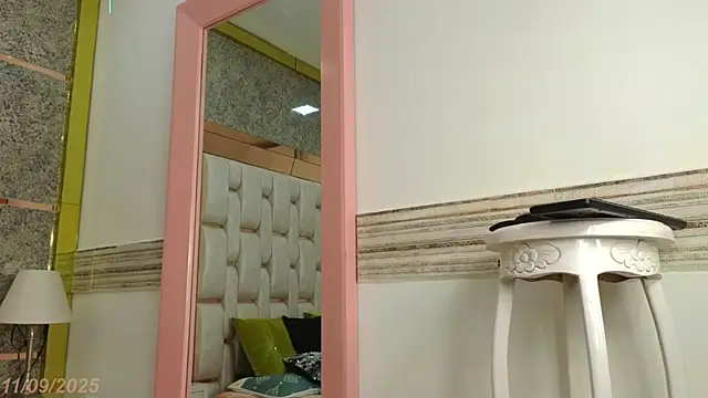 Mandy Peaches online show from 09/11/25, 05:51