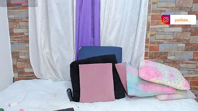 Brandy brown  online show from 05/03/26, 12:05