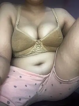 mona 15 online show from 10/19/25, 10:32