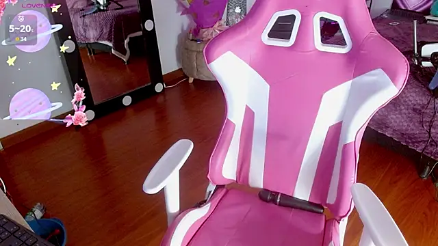 larah uwu online show from 09/26/25, 07:29