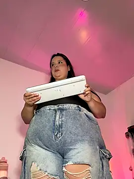 SamanthaDiamonds  online show from 10/24/25, 12:30