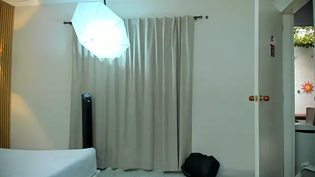 lilyth adam online show from 11/07/25, 07:36