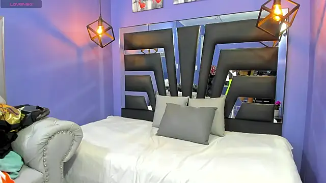 lilyth adam online show from 12/02/25, 01:55