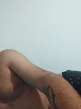 Snapshot of Ynsemr chatting on 09/28/25, 09:42 Ynsemr online show from 09/28/25, 09:42