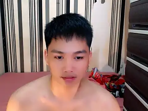 Snapshot of Mister_officer69 chatting on 02/14/26, 01:08 Mister officer69 online show from 02/14/26, 01:08