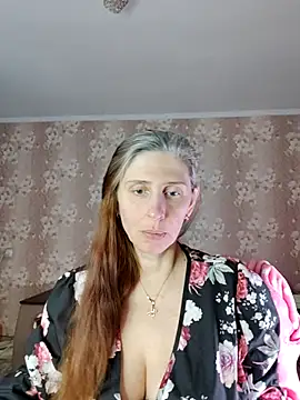 CandiCole online show from 05/06/26, 10:09