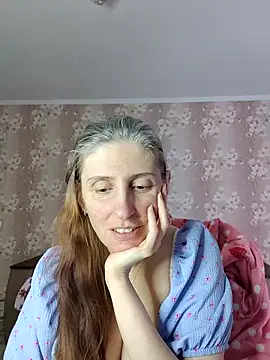 CandiCole online show from 06/05/26, 03:13