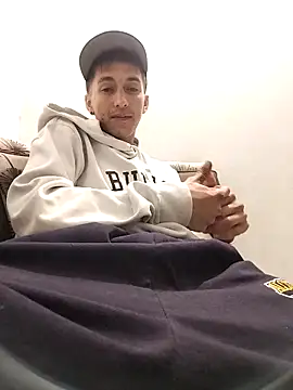 Snapshot of Carlos11123 chatting on 10/10/25, 11:26 Carlos11123 online show from 10/10/25, 11:26