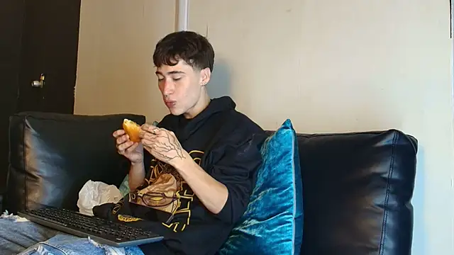  DantFox  online show from 11/25/25, 08:20