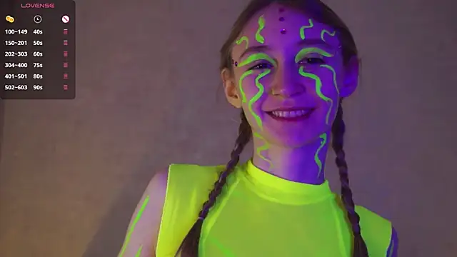 BeatrixHiett online show from 10/05/25, 04:00