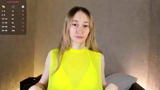 BeatrixHiett online show from 10/11/25, 03:17