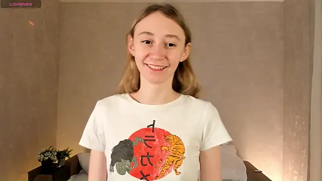 BeatrixHiett online show from 10/21/25, 03:07