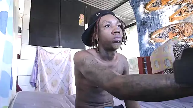 Snapshot of mike_ross11 chatting on 09/15/25, 04:07 mike ross11 online show from 09/15/25, 04:07