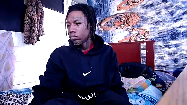 Snapshot of mike_ross11 chatting on 10/04/25, 01:31 mike ross11 online show from 10/04/25, 01:31