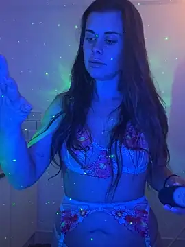 Snapshot of AlitaNova chatting on 09/16/25, 08:10 AlitaNova online show from 09/16/25, 08:10