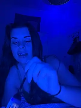 Snapshot of AlitaNova chatting on 09/18/25, 08:33 AlitaNova online show from 09/18/25, 08:33