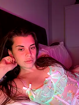 Snapshot of AlitaNova chatting on 10/03/25, 11:13 AlitaNova online show from 10/03/25, 11:13