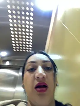 Snapshot of Ninabigtitied chatting on 10/05/25, 03:54 Ninabigtitied online show from 10/05/25, 03:54