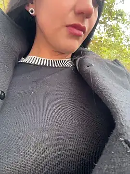 Snapshot of Ninabigtitied chatting on 10/24/25, 10:55 Ninabigtitied online show from 10/24/25, 10:55