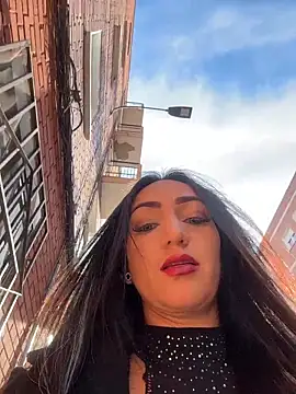 Snapshot of Ninabigtitied chatting on 11/04/25, 02:05 Ninabigtitied online show from 11/04/25, 02:05