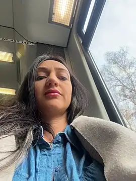 Snapshot of Ninabigtitied chatting on 11/12/25, 12:16 Ninabigtitied online show from 11/12/25, 12:16