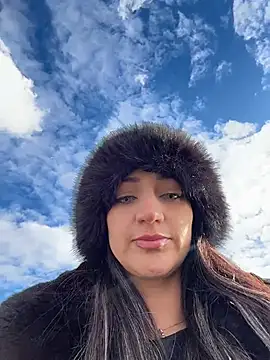 Snapshot of Ninabigtitied chatting on 11/18/25, 12:53 Ninabigtitied online show from 11/18/25, 12:53