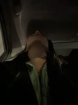 Snapshot of Ninabigtitied chatting on 12/01/25, 01:38 Ninabigtitied online show from 12/01/25, 01:38