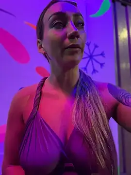 Ninabigtitied online show from 07/04/26, 01:56