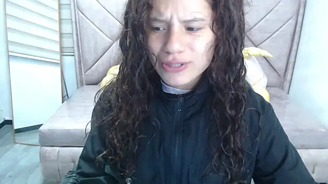 Velvet Moon V online show from 09/18/25, 01:02