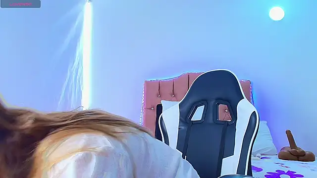 naomi diamond  online show from 05/01/26, 11:59