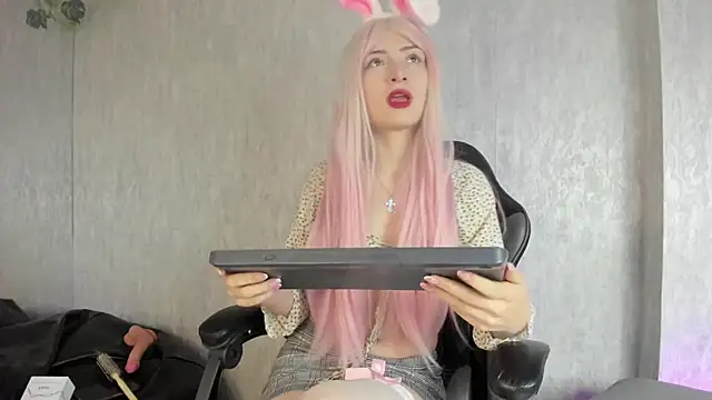 AriMonoban online show from 10/15/25, 11:54