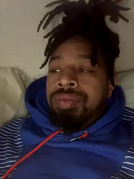 Snapshot of PittsburghKing chatting on 11/25/25, 04:29 PittsburghKing online show from 11/25/25, 04:29