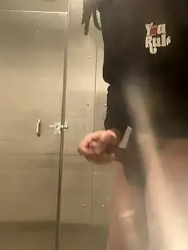 Snapshot of PittsburghKing chatting on 12/15/25, 05:12 PittsburghKing online show from 12/15/25, 05:12