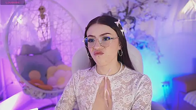 Snapshot of JadeSummerr chatting on 10/04/25, 11:41 JadeSummerr online show from 10/04/25, 11:41