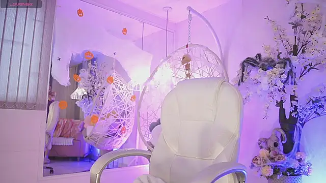 Snapshot of JadeSummerr chatting on 10/08/25, 11:41 JadeSummerr online show from 10/08/25, 11:41