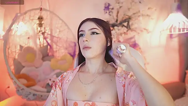 Snapshot of JadeSummerr chatting on 10/14/25, 11:44 JadeSummerr online show from 10/14/25, 11:44