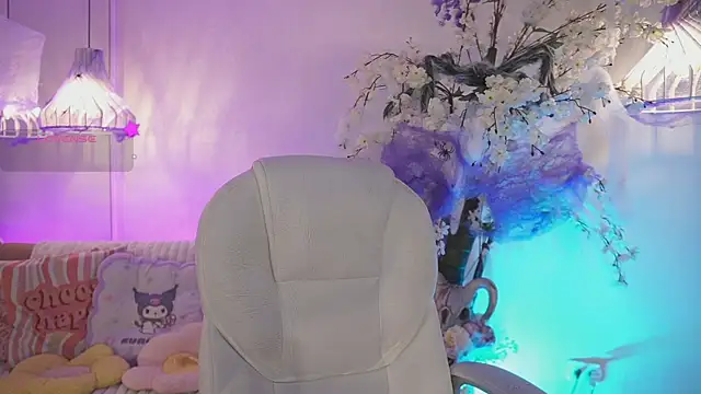 Snapshot of JadeSummerr chatting on 10/22/25, 11:43 JadeSummerr online show from 10/22/25, 11:43