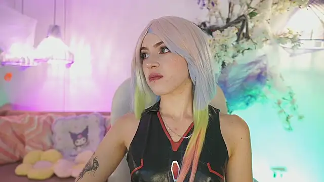 Snapshot of JadeSummerr chatting on 11/01/25, 11:45 JadeSummerr online show from 11/01/25, 11:45