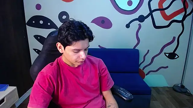 Luca vega online show from 10/24/25, 12:56