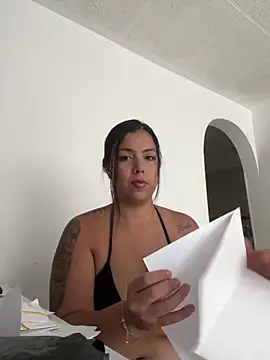 Snapshot of LICEET chatting on 09/15/25, 03:12 LICEET online show from 09/15/25, 03:12