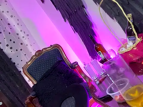  Dakota Jones  online show from 09/11/25, 01:11
