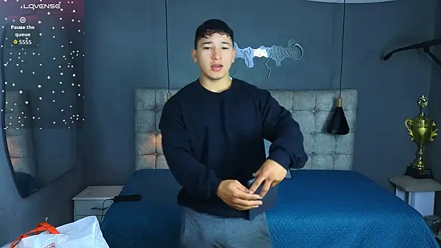 Horny nick18 online show from 10/28/25, 09:35