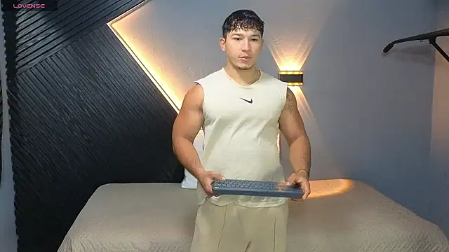 Horny nick18 online show from 03/04/26, 12:00