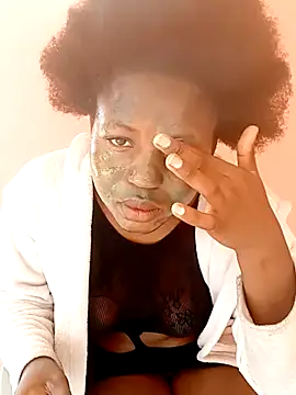 Snapshot of SweetHoney21_ chatting on 10/02/25, 10:55 SweetHoney21 online show from 10/02/25, 10:55