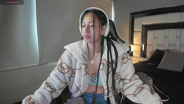 Snapshot of Adhara7 chatting on 10/04/25, 06:17 Adhara7 online show from 10/04/25, 06:17