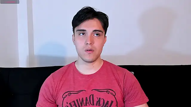 Snapshot of jasonxd9898 chatting on 09/15/25, 01:05 jasonxd9898 online show from 09/15/25, 01:05