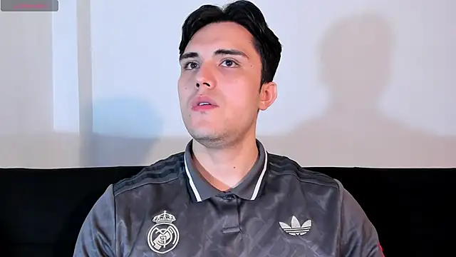 Snapshot of jasonxd9898 chatting on 10/12/25, 07:02 jasonxd9898 online show from 10/12/25, 07:02